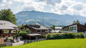 Thumbnail von Residence with potential in a central yet peaceful location - Ski Out