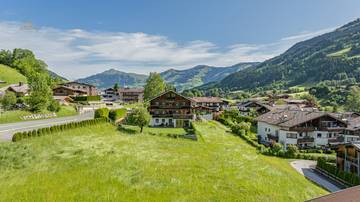Thumbnail von Property with extensive distant views - primary residence
