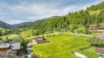 Thumbnail von Property with extensive distant views - primary residence
