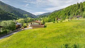 Thumbnail von Property with extensive distant views - primary residence