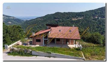 Exclusive villa shell with a breathtaking panoramic view and approximately 5,500 m² of land. Create your personal dream home in Piedmont.