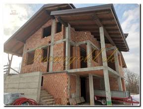 Thumbnail von Exclusive villa shell with a breathtaking panoramic view and approximately 5,500 m² of land. Create your personal dream home in Piedmont.