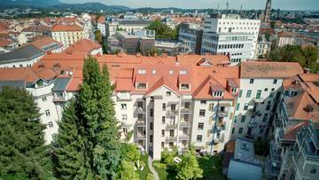 Thumbnail von Townhouse near the opera with building permit for 9 exclusive apartments