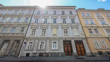 Thumbnail von Townhouse near the opera with building permit for 9 exclusive apartments