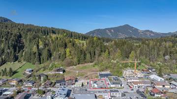 Thumbnail von Commercial property in prime location directly on the main road through the town