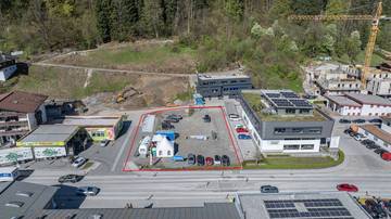 Thumbnail von Commercial property in prime location directly on the main road through the town