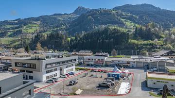 Thumbnail von Commercial property in prime location directly on the main road through the town