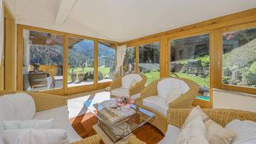 Thumbnail von Property in a unique prime location with unobstructed panoramic view