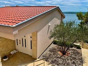 Thumbnail von Exclusive villa on the first sea line with a boat dock (usage)
