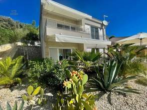Thumbnail von Exclusive villa on the first sea line with a boat dock (usage)