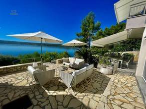 Thumbnail von Exclusive villa on the first sea line with a boat dock (usage)