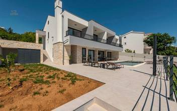 Thumbnail von Newly built luxury villa with swimming pool and sea view