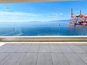 Thumbnail von Luxury apartment in first line at the sea with panoramic view