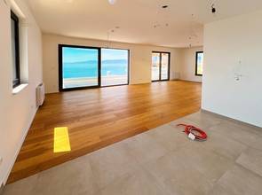 Thumbnail von Luxury apartment in first line at the sea with panoramic view