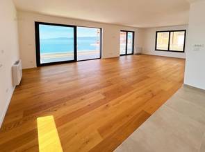 Thumbnail von Luxury apartment in first line at the sea with panoramic view