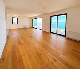Thumbnail von Luxury apartment in first line at the sea with panoramic view