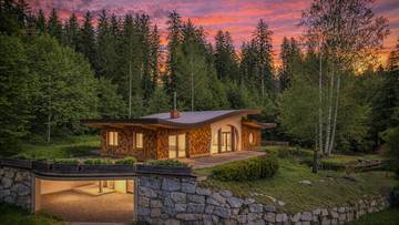 Thumbnail von Unique estate in prime location with a view of Lake Schwarz