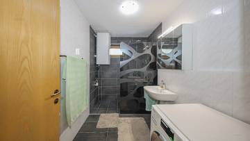 Thumbnail von Spacious garden apartment in a central quiet location