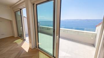 Thumbnail von Newly built apartment in the attic directly by the sea