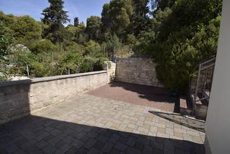 Thumbnail von Modern house with sea view, two residential units, and garden