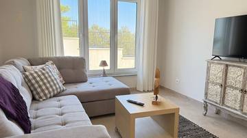 Thumbnail von Modern villa with heated pool, elevator, and panoramic sea view