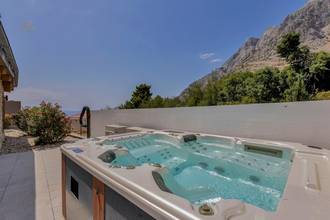 Thumbnail von Mediterranean villa with swimming pool, sauna, and sea view on the Makarska Riviera