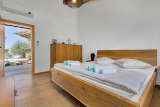 Thumbnail von Mediterranean villa with swimming pool, sauna, and sea view on the Makarska Riviera