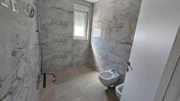 Thumbnail von Modern apartment with private roof terrace and sea view
