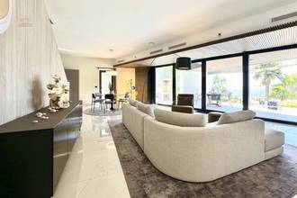 Thumbnail von Designer villa with infinity pool in first row to the sea