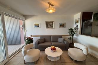 Thumbnail von Renovated apartment with spectacular sea views, two loggias, and garage