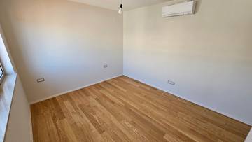 Thumbnail von Newly built apartment with roof terrace and sea view
