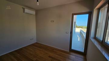 Thumbnail von Newly built apartment with roof terrace and sea view