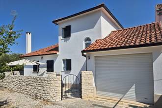 Thumbnail von Semi-detached house with sea view, garden, and garage near the sea