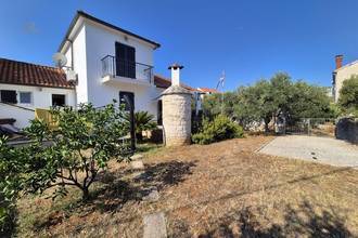 Thumbnail von Semi-detached house with sea view, garden, and garage near the sea