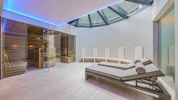 Thumbnail von Luxurious city penthouse with panoramic view