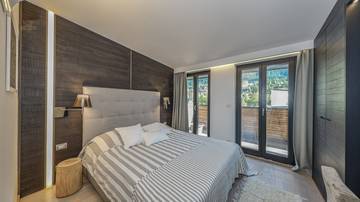 Thumbnail von Luxurious city penthouse with panoramic view