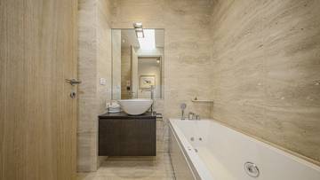 Thumbnail von Luxurious city penthouse with panoramic view
