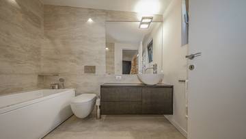Thumbnail von Luxurious city penthouse with panoramic view