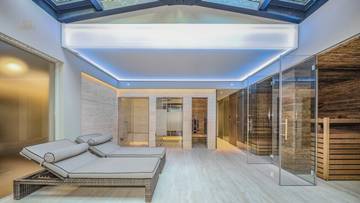 Thumbnail von Luxurious city penthouse with panoramic view