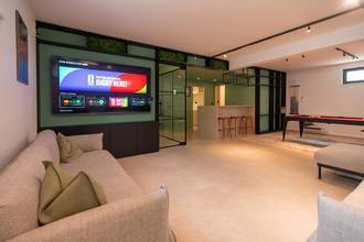 Thumbnail von Modern villa with heated pool, sea view, and rooftop terrace