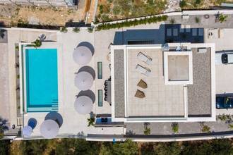 Thumbnail von Modern villa with heated pool, sea view, and rooftop terrace