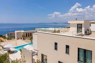 Thumbnail von Modern villa with heated pool, sea view, and rooftop terrace
