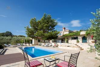 Thumbnail von Property with panoramic sea view, swimming pool, and olive grove