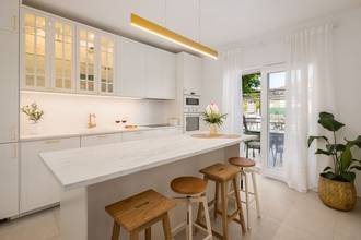 Thumbnail von Modern villa with swimming pool and large terrace