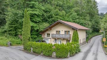 Thumbnail von Spacious single-family house in idyllic location