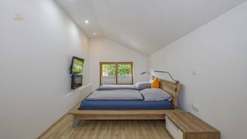 Thumbnail von Spacious single-family house in idyllic location