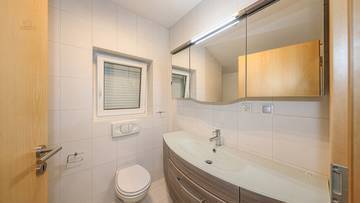 Thumbnail von Spacious single-family house in idyllic location