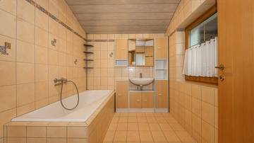 Thumbnail von Spacious single-family house in idyllic location