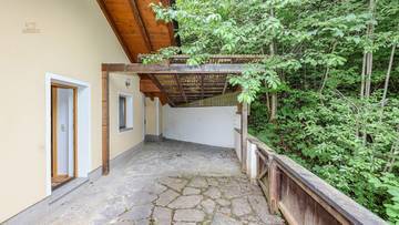 Thumbnail von Spacious single-family house in idyllic location