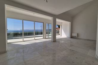 Thumbnail von Semi-detached house with pool in the first row to the sea